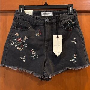 NWT Banjara Floral Embroidered Black Denim Shorts Size 25